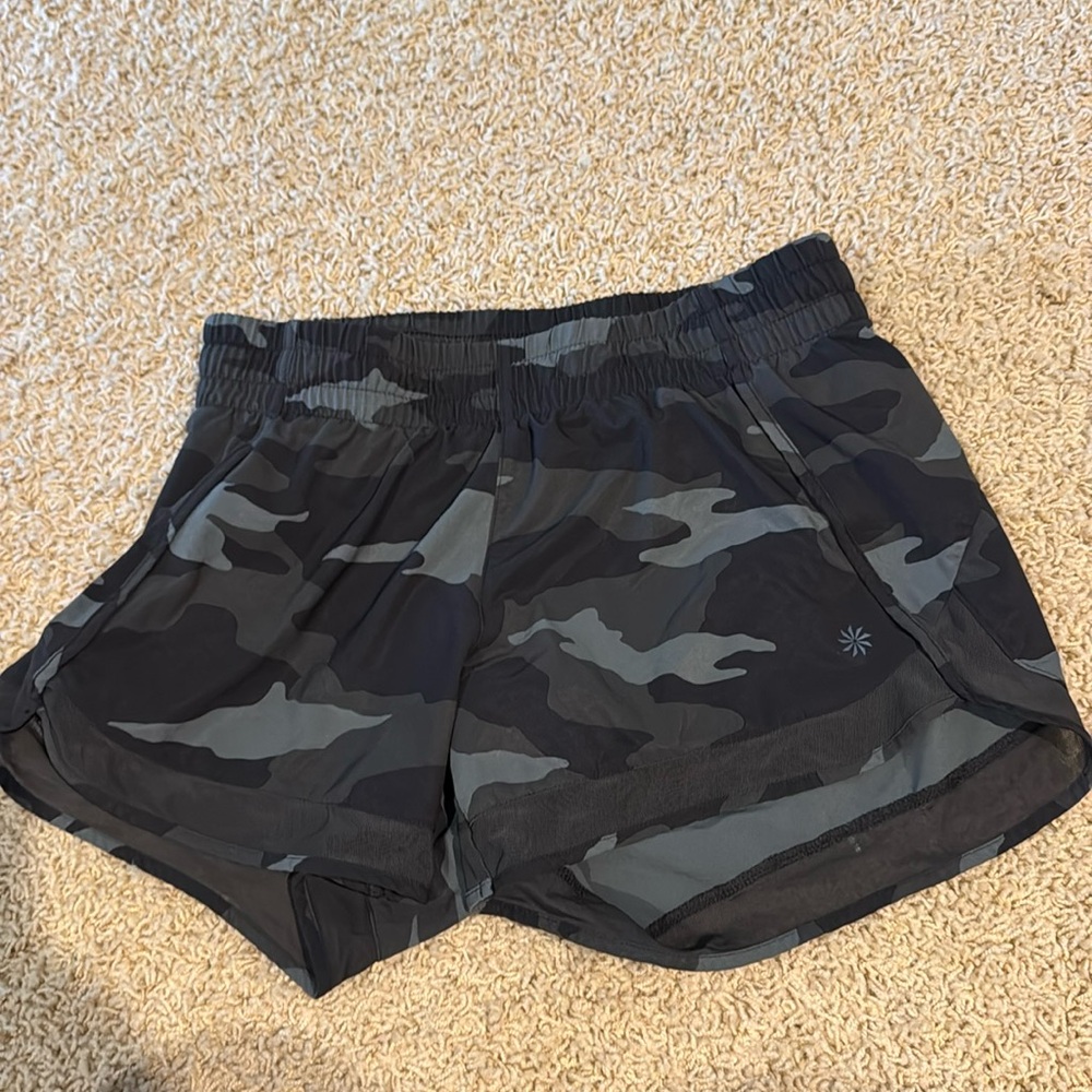 Athleta camo shorts. Size extra small.